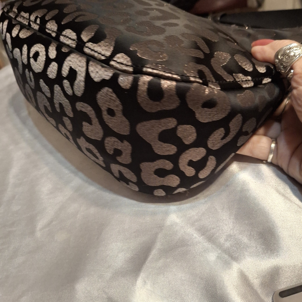 Kate Spade Black and Silver  Cheetah Print Hobo Crossbody Bag With Pouchette - Picture 6 of 13